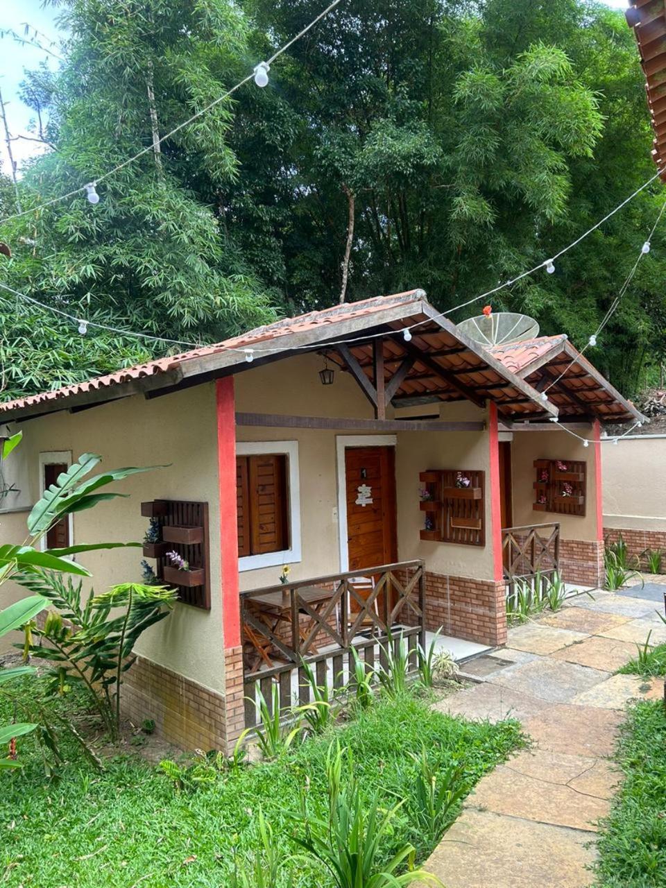 Monte Suico - Chales Para Locacao 瓜拉米兰加 外观 照片